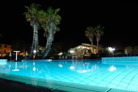 APT studio 2 camere, Maison de vacances à Arborea avec piscines et spa - Photo 8