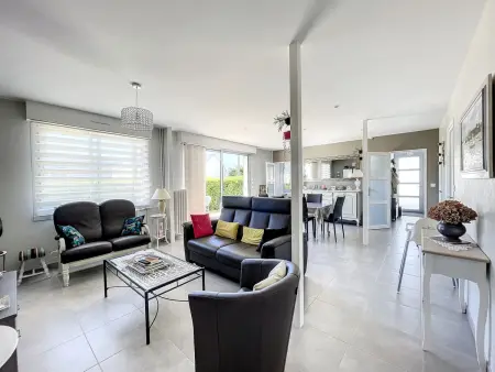 Maison 3 chambres à 100m de la plage avec grande terrasse, jardin clos et parking - Jullouville - Photo 1