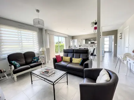 Maison 3 chambres à 100m de la plage avec grande terrasse, jardin clos et parking - Jullouville - Photo 3
