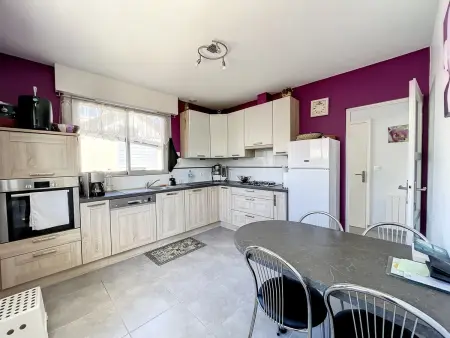 Maison 3 chambres à 100m de la plage avec grande terrasse, jardin clos et parking - Jullouville - Photo 7