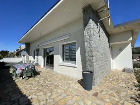 Maison 3 chambres à 100m de la plage avec grande terrasse, jardin clos et parking - Jullouville - Photo 22