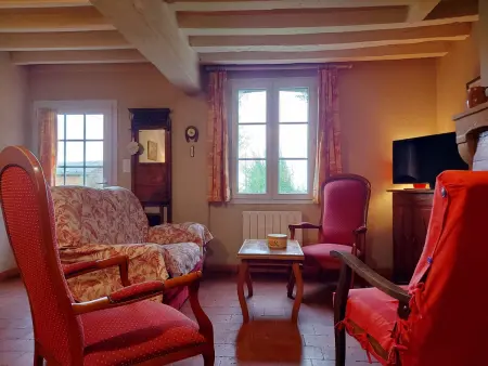 Maison Nature avec Salle de Jeux, Jardin Clos, et Wi-Fi à Dampierre-sous-Brou - Photo 2