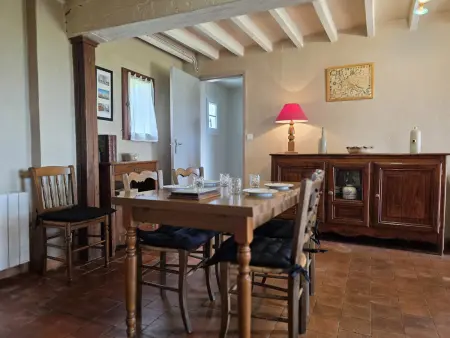 Maison Nature avec Salle de Jeux, Jardin Clos, et Wi-Fi à Dampierre-sous-Brou - Photo 10