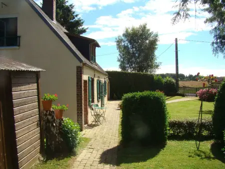 Maison Nature avec Salle de Jeux, Jardin Clos, et Wi-Fi à Dampierre-sous-Brou - Photo 31