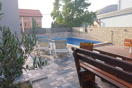 Holiday Home Larma, Maison à Senj avec piscine près de plage - Photo 1