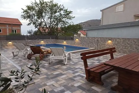 Holiday Home Larma, Maison à Senj avec piscine près de plage - Photo 6