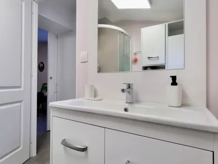 Gîte tout inclus avec jardin clos, terrasse privative, proche forêt et randonnées, 1 chambre, 1 canapé-lit - Photo 23