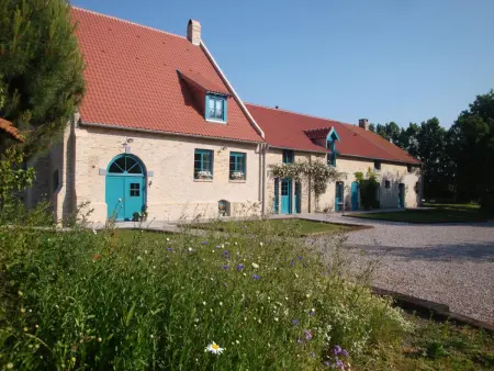 Gîte Familial dans Ferme de 1713, Jardin Privé et Jeux - Photo 6