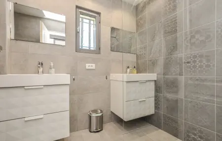 Maison 8 personnes à Saint Laurent du Var - Photo 37