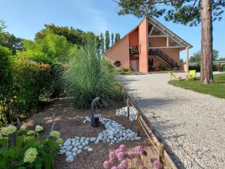 Maison spacieuse avec jardin, terrasse et vue sur le lac - Photo 1