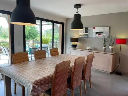 Maison spacieuse avec jardin, terrasse et vue sur le lac - Photo 12