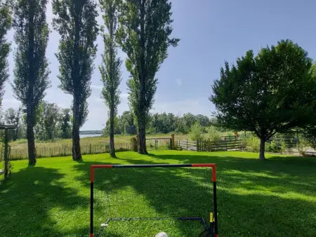 Maison spacieuse avec jardin, terrasse et vue sur le lac - Photo 18