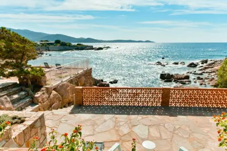 VILLA LA CRIQUE, Belle maison de vacances avec terrasse - Photo 5