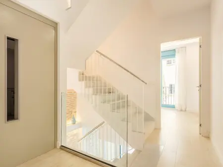 Superbe maison de 6 chambres, 7 salles de bains et 2 terrasses dans le centre historique de Séville - Photo 7