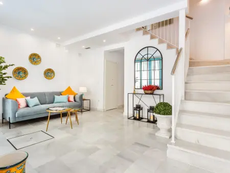 Superbe maison de 6 chambres, 7 salles de bains et 2 terrasses dans le centre historique de Séville - Photo 11