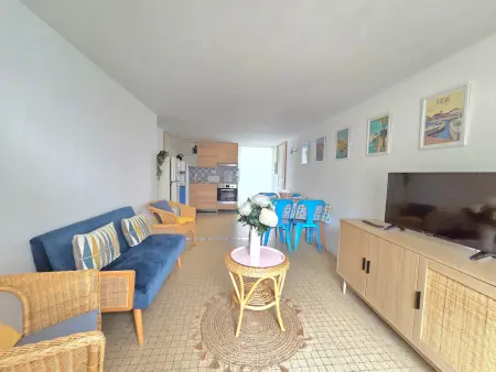 Appartement 2 Chambres avec Jardin Privé Proche Plage - Photo 16