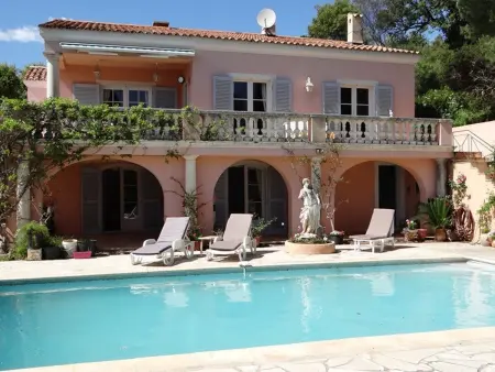 Villa 4 chambres avec piscine et terrasses, Villa 8 personnes à Cavalaire sur Mer - Photo 4