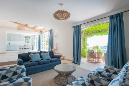 Villa Bellevue, Villa avec vue sur la mer et piscine - Photo 1