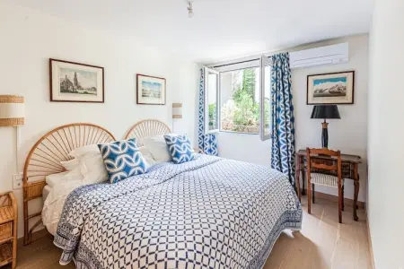 Villa Bellevue, Villa avec vue sur la mer et piscine - Photo 16
