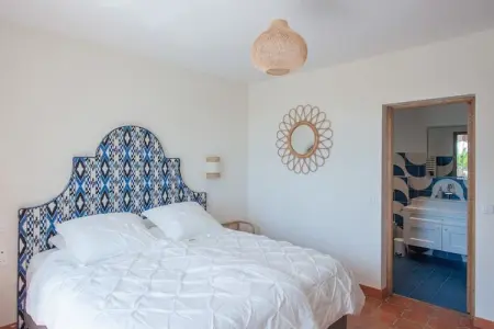 Villa Bellevue, Villa avec vue sur la mer et piscine - Photo 19