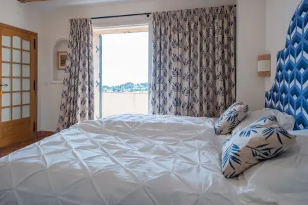 Villa Bellevue, Villa avec vue sur la mer et piscine - Photo 20