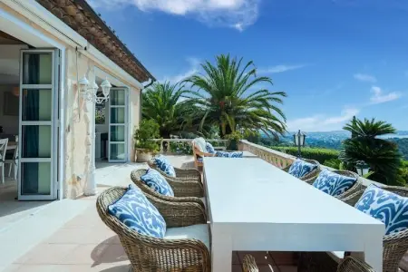 Villa Bellevue, Villa avec vue sur la mer et piscine - Photo 24