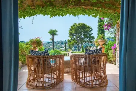 Villa Bellevue, Villa avec vue sur la mer et piscine - Photo 28