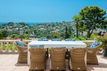 Villa Bellevue, Villa avec vue sur la mer et piscine - Photo 29