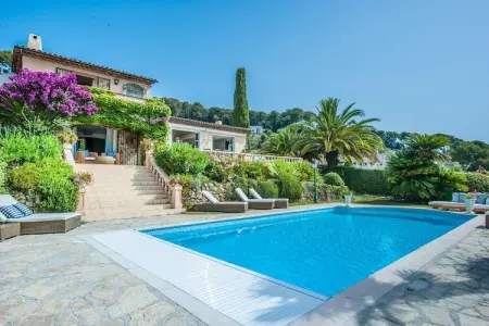Villa Bellevue, Villa avec vue sur la mer et piscine - Photo 32