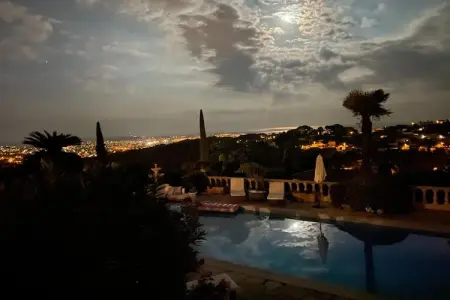 Villa Bellevue, Villa avec vue sur la mer et piscine - Photo 37