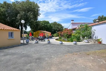 Chêne 1 2pax Double bed, Gîte dans un parc de vacances avec piscine - Photo 27