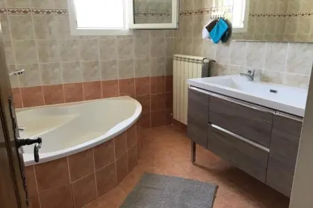 VILLA LA VERNEDE, Villa en Occitanie avec piscine et jardin - Photo 16