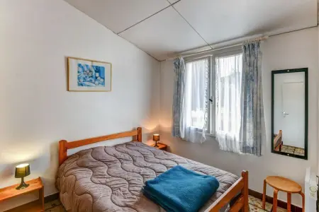 Chêne 1 2pax Twin Bed, Gîte dans un parc de vacances avec piscine - Photo 15