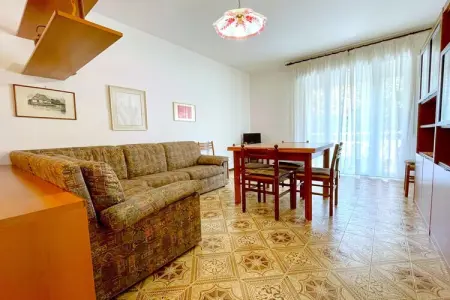 RAFFAELLO 1 int 3 tipo C  con piscina, Maison à Caorle près de Spiaggia Tartaruga - Photo 1