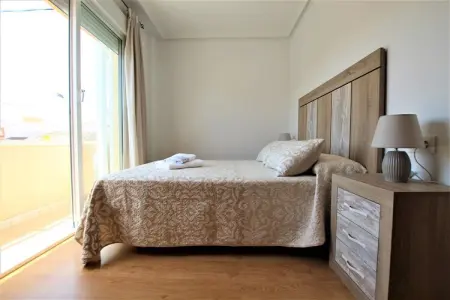 Pareado en San Pedro del Pinatar, Maison de vacances spacieuse à Región de Murcia avec balcon - Photo 6