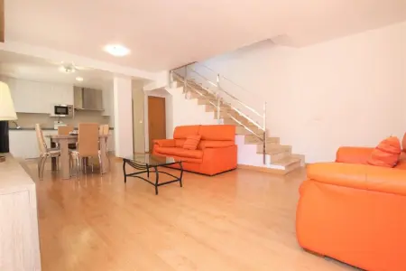 Pareado en San Pedro del Pinatar, Maison de vacances spacieuse à Región de Murcia avec balcon - Photo 8