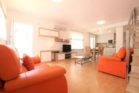 Pareado en San Pedro del Pinatar, Maison de vacances spacieuse à Región de Murcia avec balcon - Photo 9