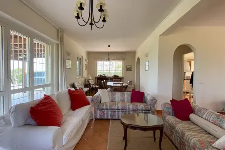 Casa Manù, Maison de vacances spacieuse à Lapedona avec jardin - Photo 1