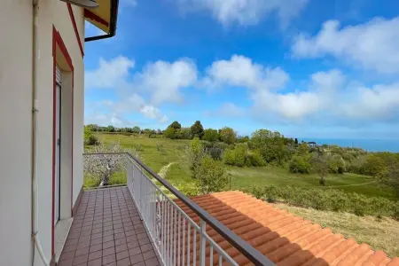 Casa Manù, Maison de vacances spacieuse à Lapedona avec jardin - Photo 4