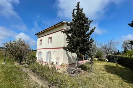Casa Manù, Maison de vacances spacieuse à Lapedona avec jardin - Photo 6