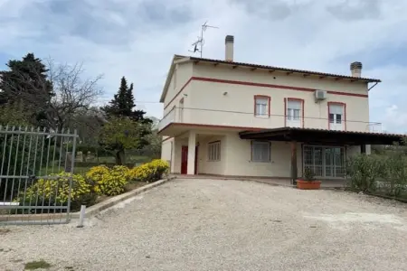 Casa Manù, Maison de vacances spacieuse à Lapedona avec jardin - Photo 23