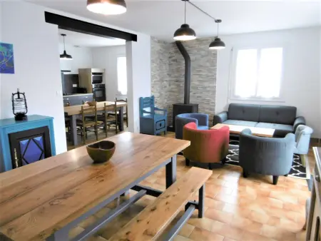 Maison 5 pièces à 50m de la plage avec jardin, terrasse et parking, idéale pour 8-9 personnes - Photo 1