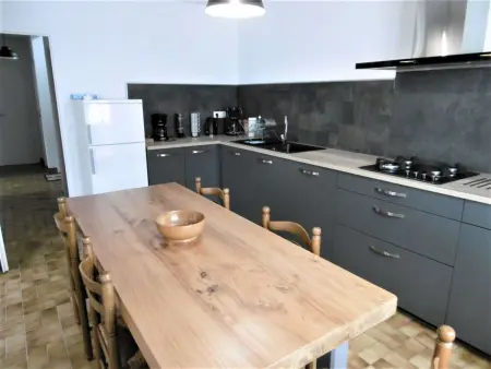 Maison 5 pièces à 50m de la plage avec jardin, terrasse et parking, idéale pour 8-9 personnes - Photo 11
