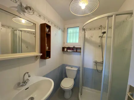 Maison 4 chambres avec WIFI et animaux acceptés à 200m de la plage - Photo 17