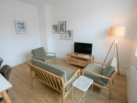 Maison Rénovée 200m du Centre et 350m Plage - Cour Fermée, 2 Chambres, Tout Équipé - Photo 3