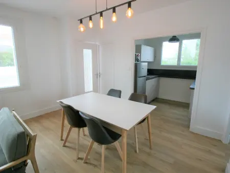Maison Rénovée 200m du Centre et 350m Plage - Cour Fermée, 2 Chambres, Tout Équipé - Photo 5