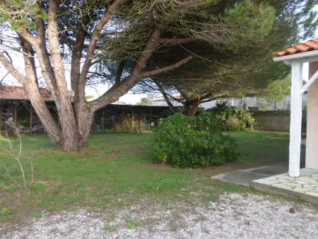 Maison à 2 km de la plage avec terrasse, jardin et garage à Brem-sur-Mer - Photo 18