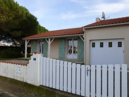 Maison à 2 km de la plage avec terrasse, jardin et garage à Brem-sur-Mer - Photo 19