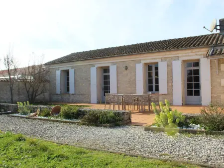 Maison en pierres 6 couchages, jardin clos, parking, proche plage - Photo 22