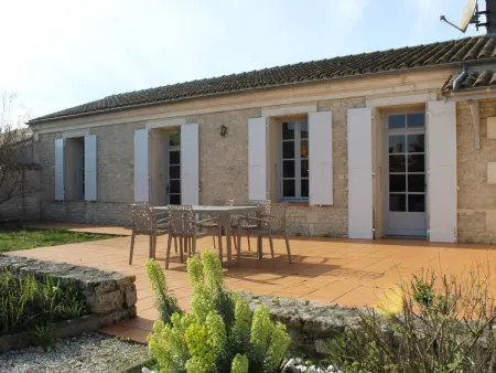 Maison en pierres 6 couchages, jardin clos, parking, proche plage - Photo 23